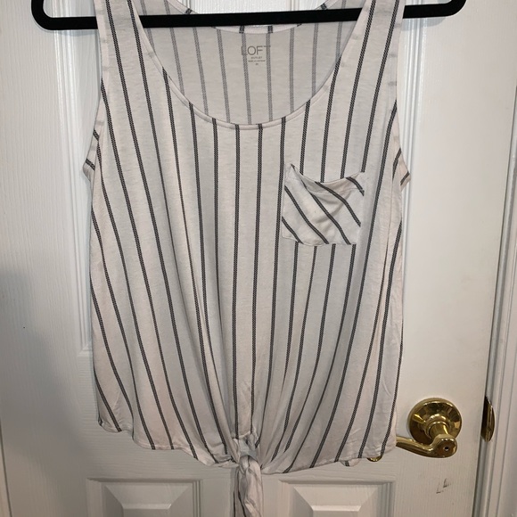 LOFT Tops - Tie Front Pocket Tank